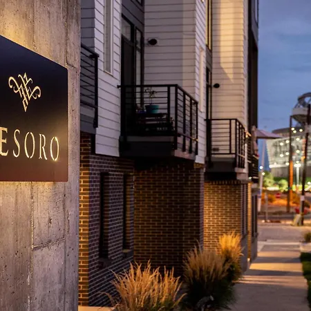 Gameday Oasis - Private Balcony - Jefferson Park - Tesoro Villa Denver Exterior photo